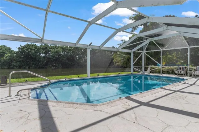 $6,500 | 10082 Harbourtown Court, Boca Raton, FL 33498