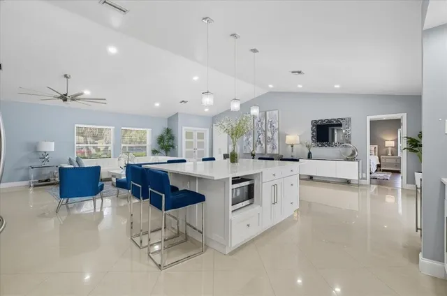 $6,500 | 10082 Harbourtown Court, Boca Raton, FL 33498