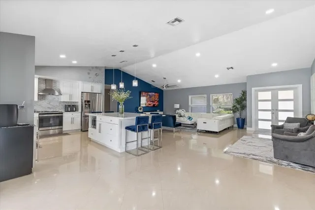 $6,500 | 10082 Harbourtown Court, Boca Raton, FL 33498