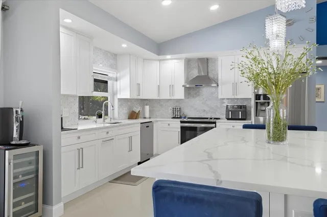 $6,500 | 10082 Harbourtown Court, Boca Raton, FL 33498