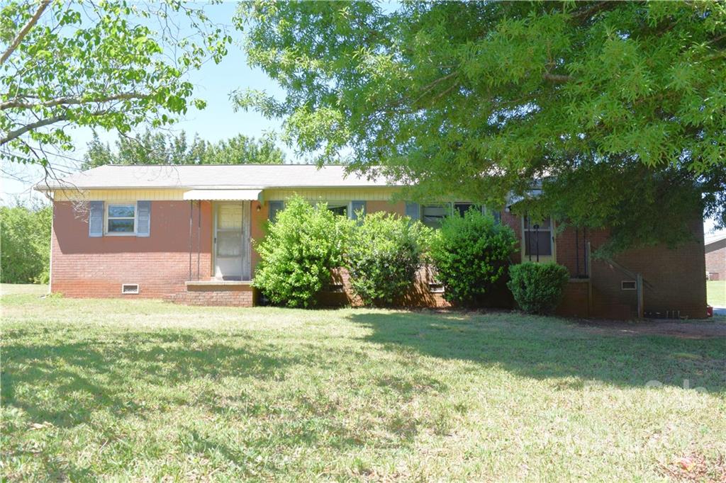 712 St James Church Road Newton, NC 28658 - Photo 1 of 32 Gallery Image 1