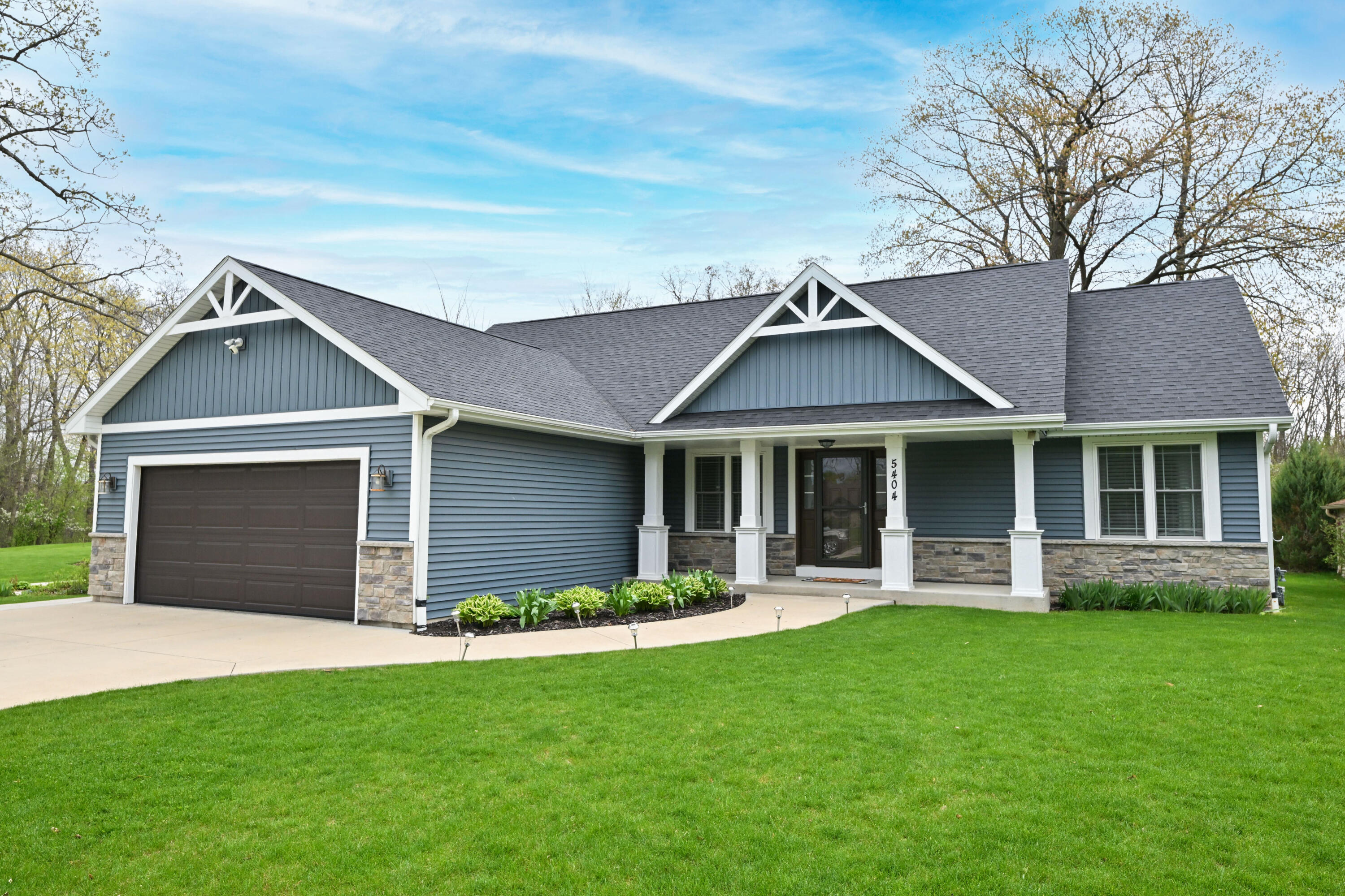5404 South 43rd Street Greenfield, WI 53220 - Photo 1 of 1 Photo (3)