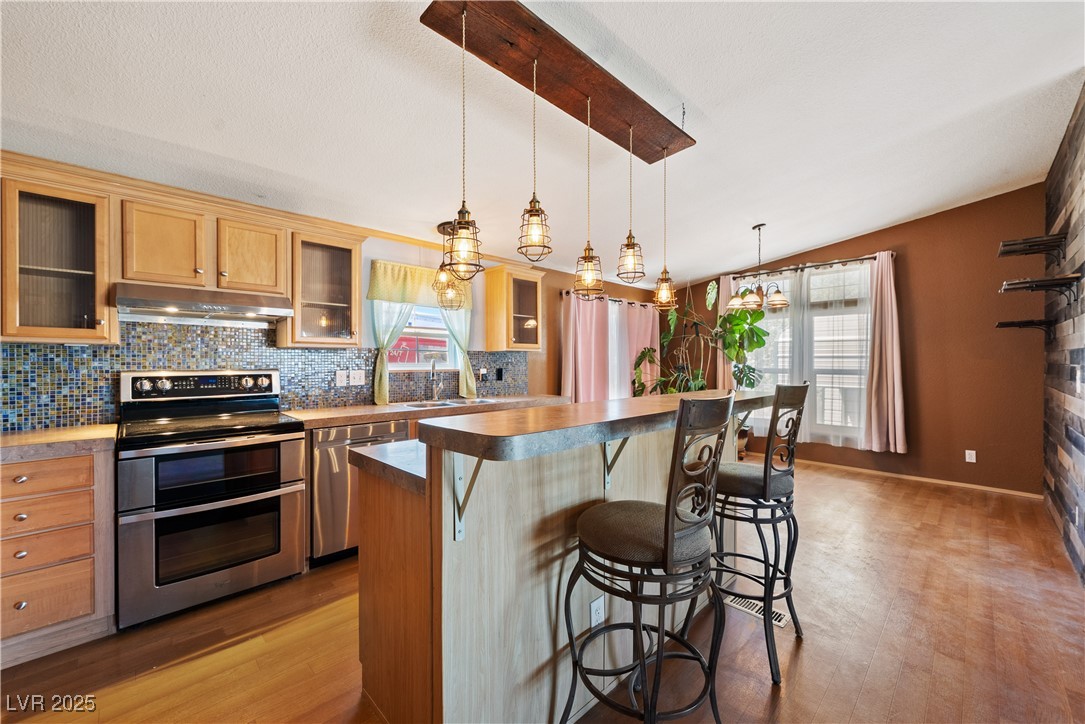 1391 East Casey Road Pahrump, NV 89048 - Photo 10 of 40 Kitchen with appliances with stainless steel finis