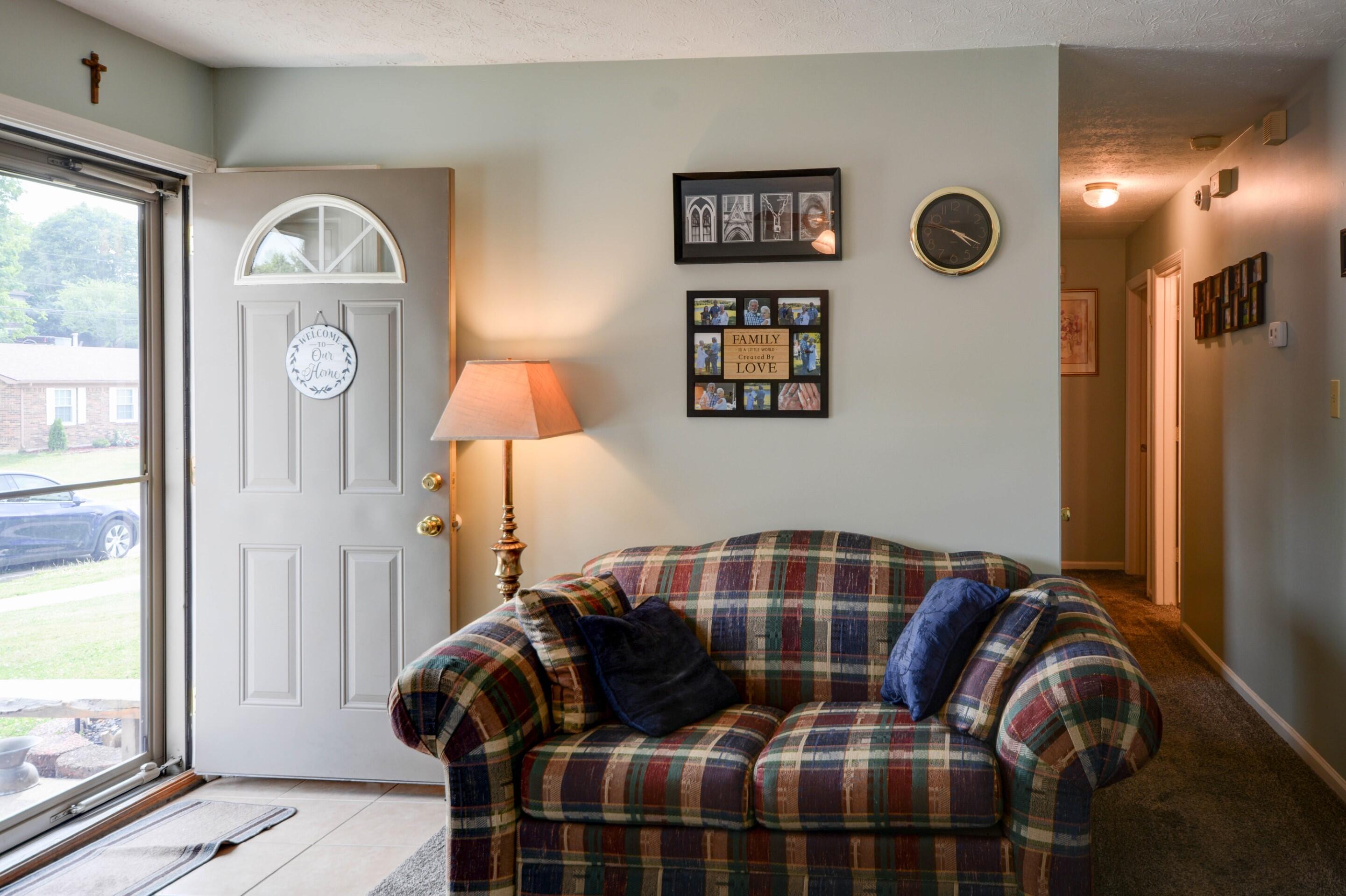 230 Holiday Road Winchester, KY 40391 - Photo 8 of 29 DSC_8170_1_2 (Custom)