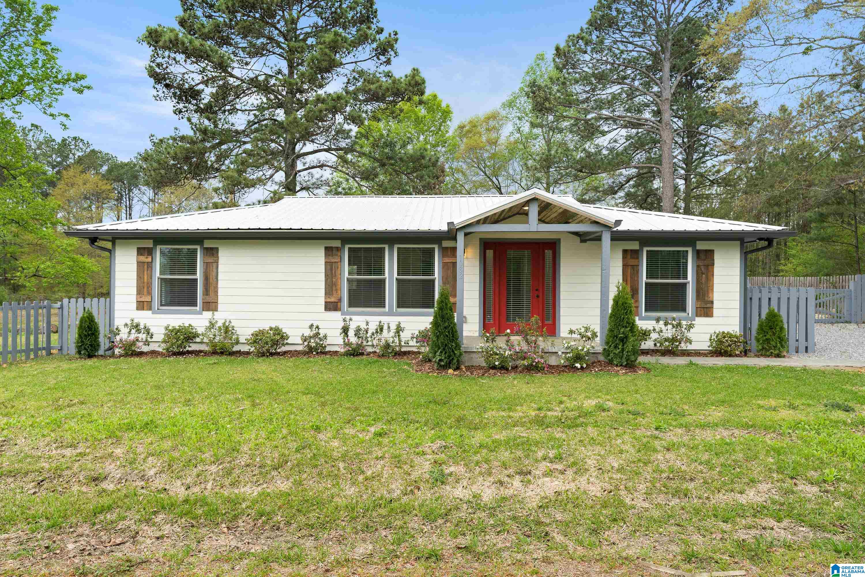 1082 Nixon Road Bessemer, AL 35022 - Photo 2 of 35