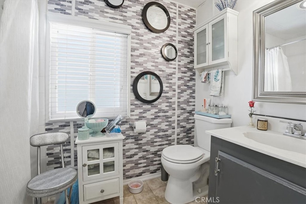 23456 Ottawa Road, Unit 92 Apple Valley, CA 92308 - Photo 19 of 38 Primary Bathroom