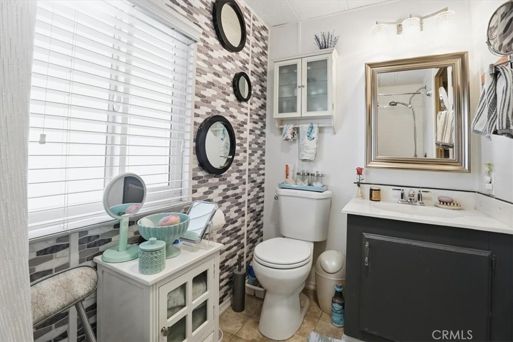 23456 Ottawa Road, Unit 92 Apple Valley, CA 92308 - Photo 21 of 38 Primary Bathroom