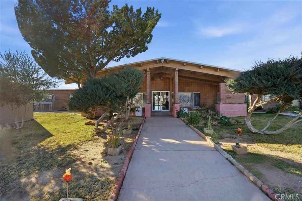 23456 Ottawa Road, Unit 92 Apple Valley, CA 92308 - Photo 37 of 38 Community Center