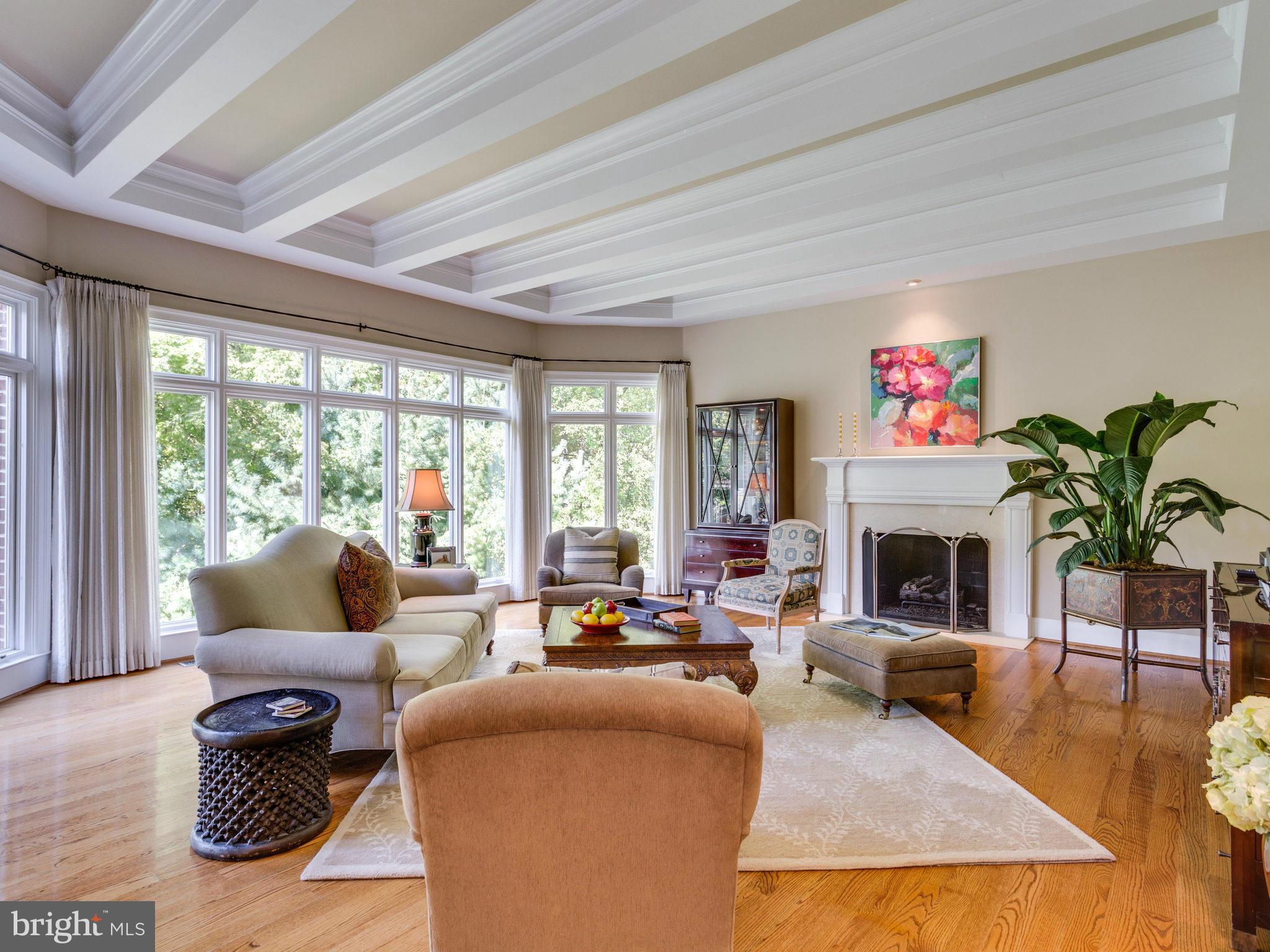 902 Georgetown Ridge Court McLean, VA 22102 - Photo 7 of 30 Family Room