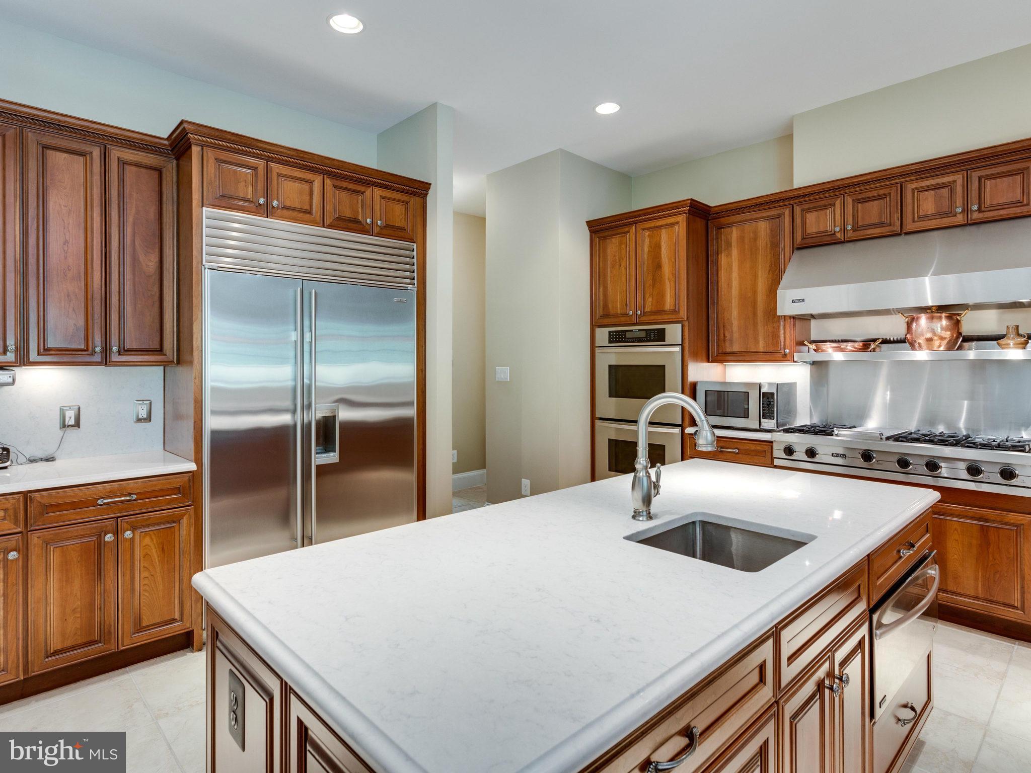 902 Georgetown Ridge Court McLean, VA 22102 - Photo 9 of 30 Kitchen