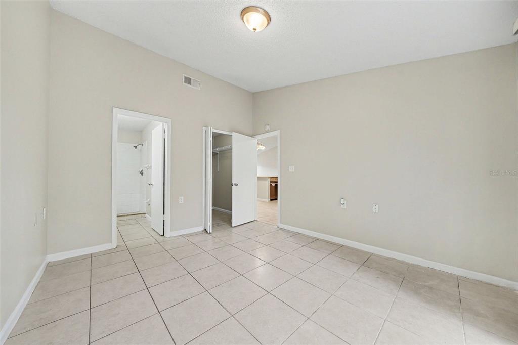 1034 Clovercrest Road Orlando, FL 32811 - Photo 12 of 17 Gallery Image 12