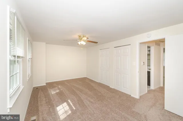 a view of empty room with window