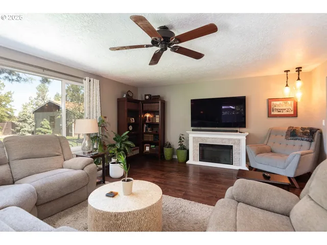 $625,000 | 60811 Windsor Drive, Bend, OR 97702