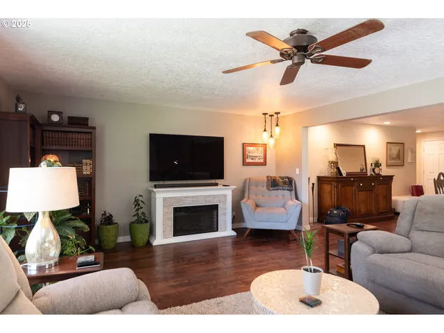 $625,000 | 60811 Windsor Drive, Bend, OR 97702