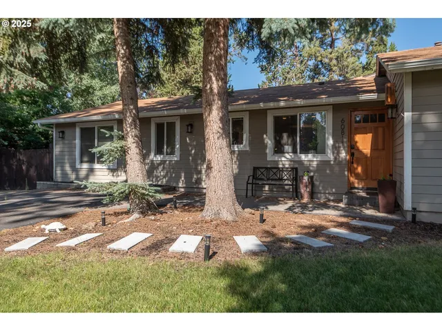 $625,000 | 60811 Windsor Drive, Bend, OR 97702