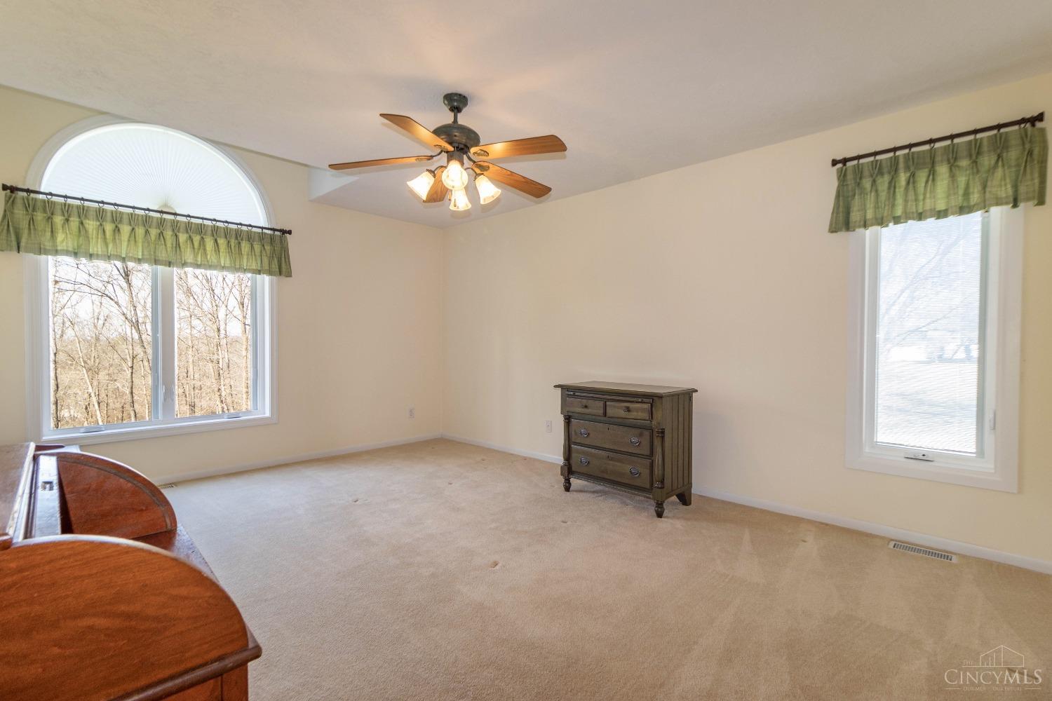 5239 Hanley Road Cincinnati, OH 45247 - Photo 20 of 34