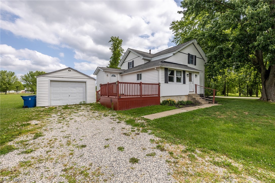 2187 Barclay Messerly Road Southington, OH 44470 - Photo 2 of 35