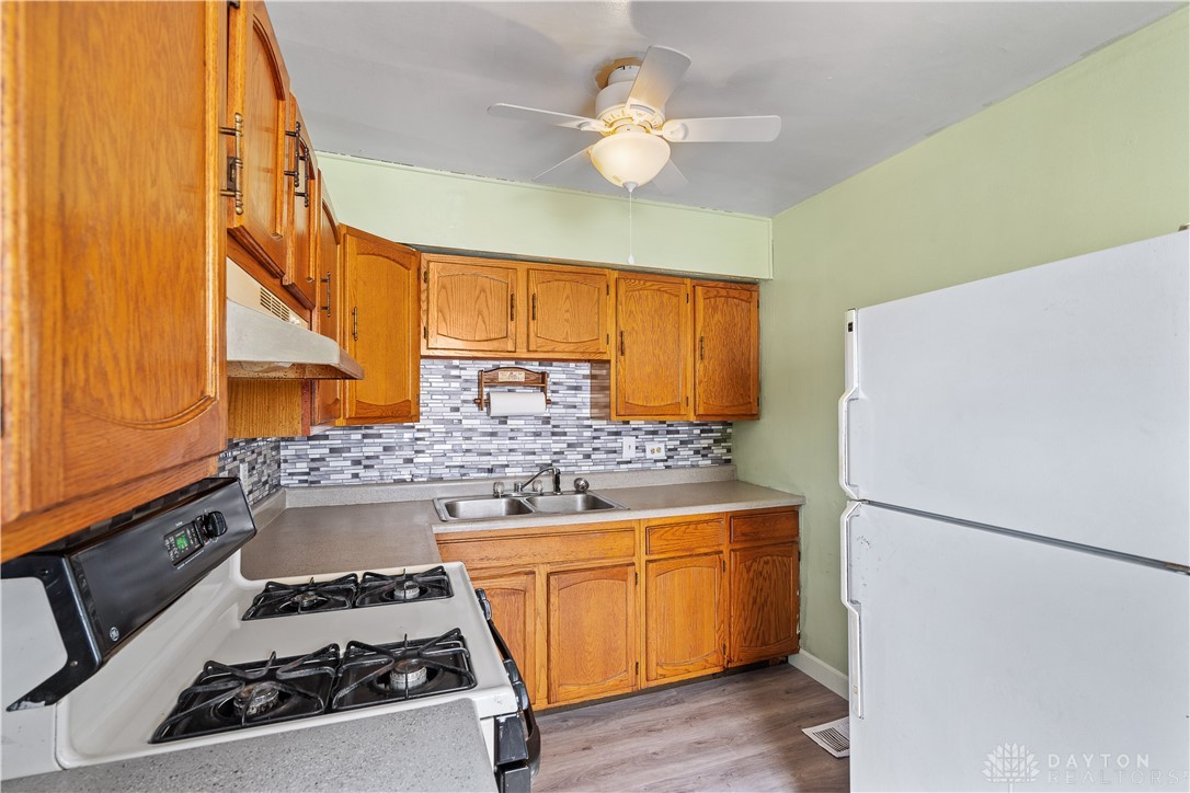 1317 Radio Road Dayton, OH 45403 - Photo 20 of 28