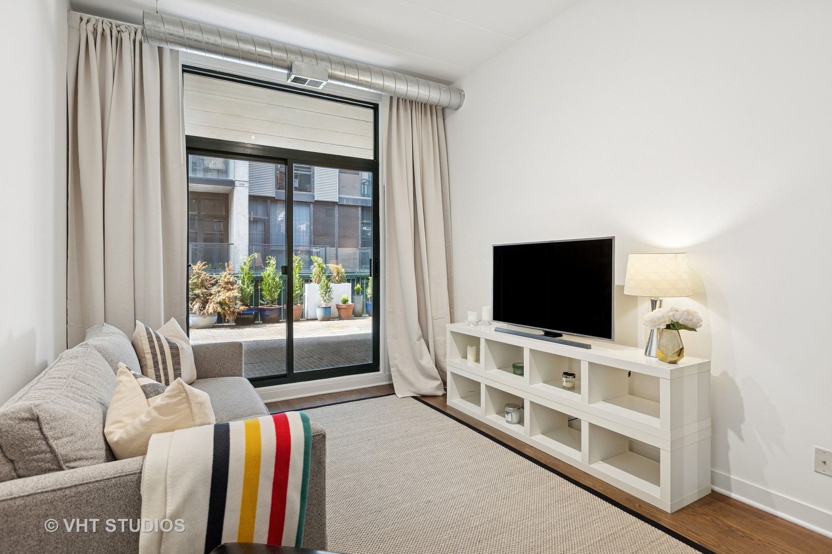 843 West Monroe Street, Unit 3B Chicago, IL 60607 - Photo 13 of 24 Gallery Image 13
