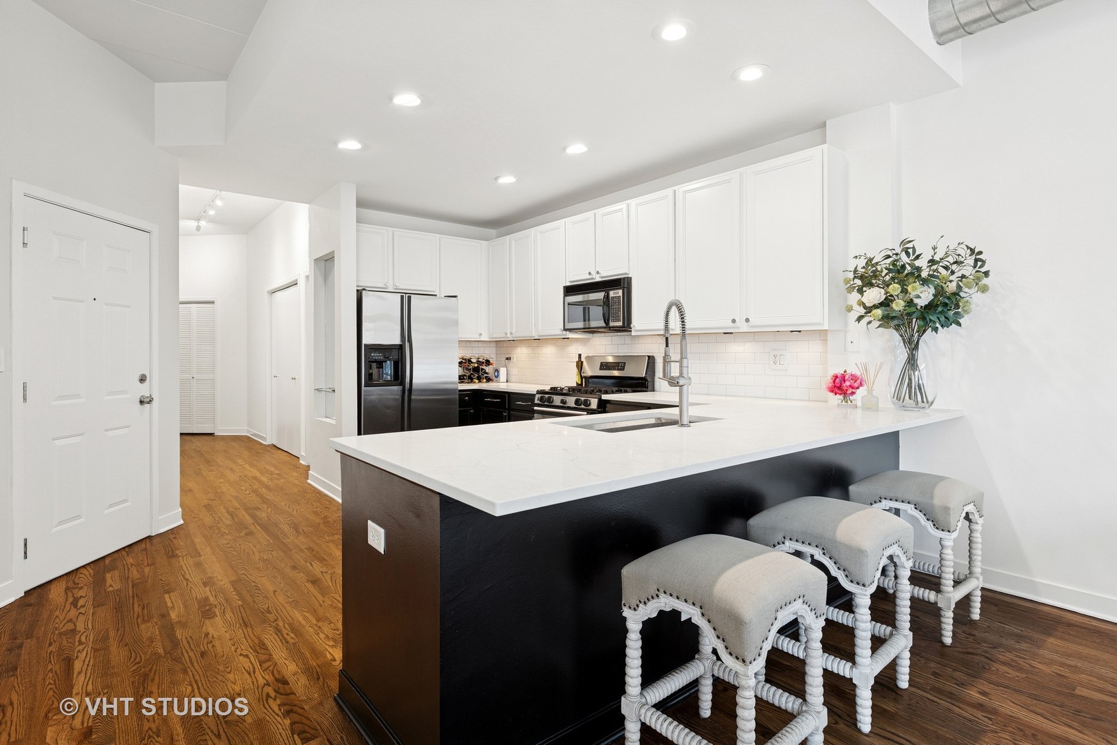 843 West Monroe Street, Unit 3B Chicago, IL 60607 - Photo 7 of 24 Gallery Image 7
