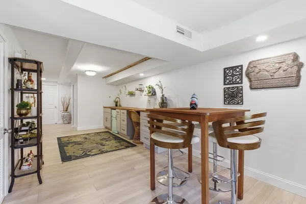 $859,900 | 410 Salem Street, Unit 402, Wakefield, MA 01880