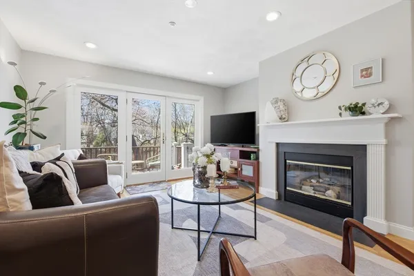 $859,900 | 410 Salem Street, Unit 402, Wakefield, MA 01880