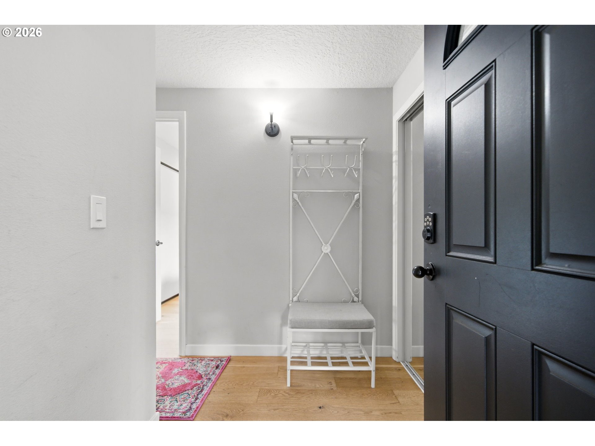 5620 South Riverside Lane, Unit 1 Portland, OR 97239 - Photo 9 of 45