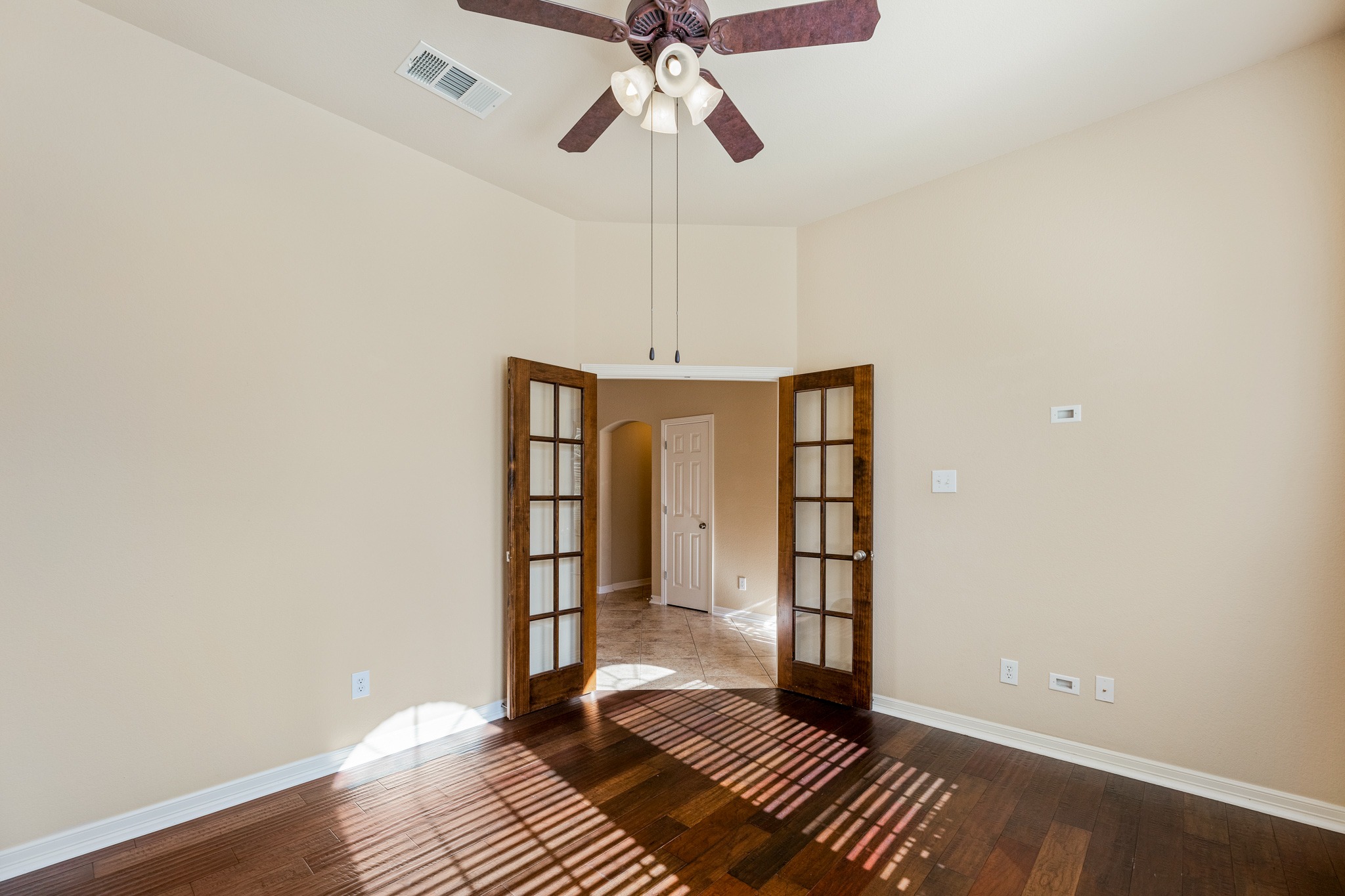 20804 Windmill Ridge Street Pflugerville, TX 78660 - Photo 24 of 40 French doors off the foyer open into this spacious home office.