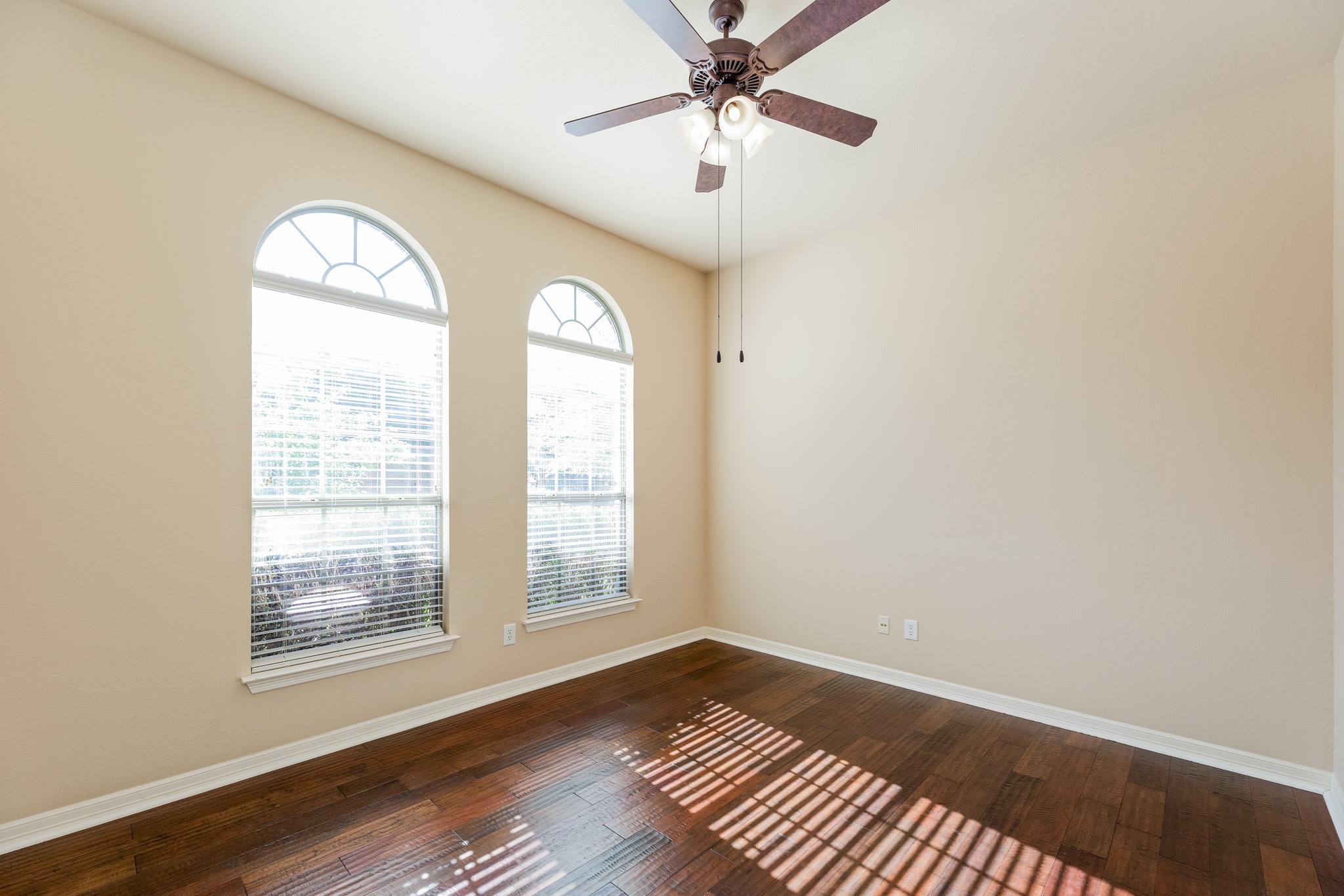 20804 Windmill Ridge Street Pflugerville, TX 78660 - Photo 25 of 40 The home office offers flexibility for a bonus retreat space or guest room (no closet).