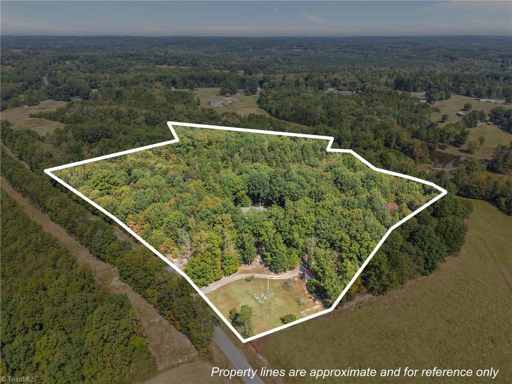 1243 Hunt Joyce Road Madison, NC 27025 - Photo 3 of 50 Gallery Image 3