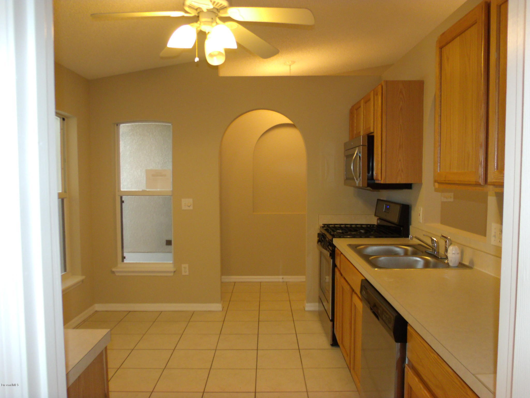 2126 Spring Creek Circle Palm Bay, FL 32905 - Photo 3 of 23 3-kitchen