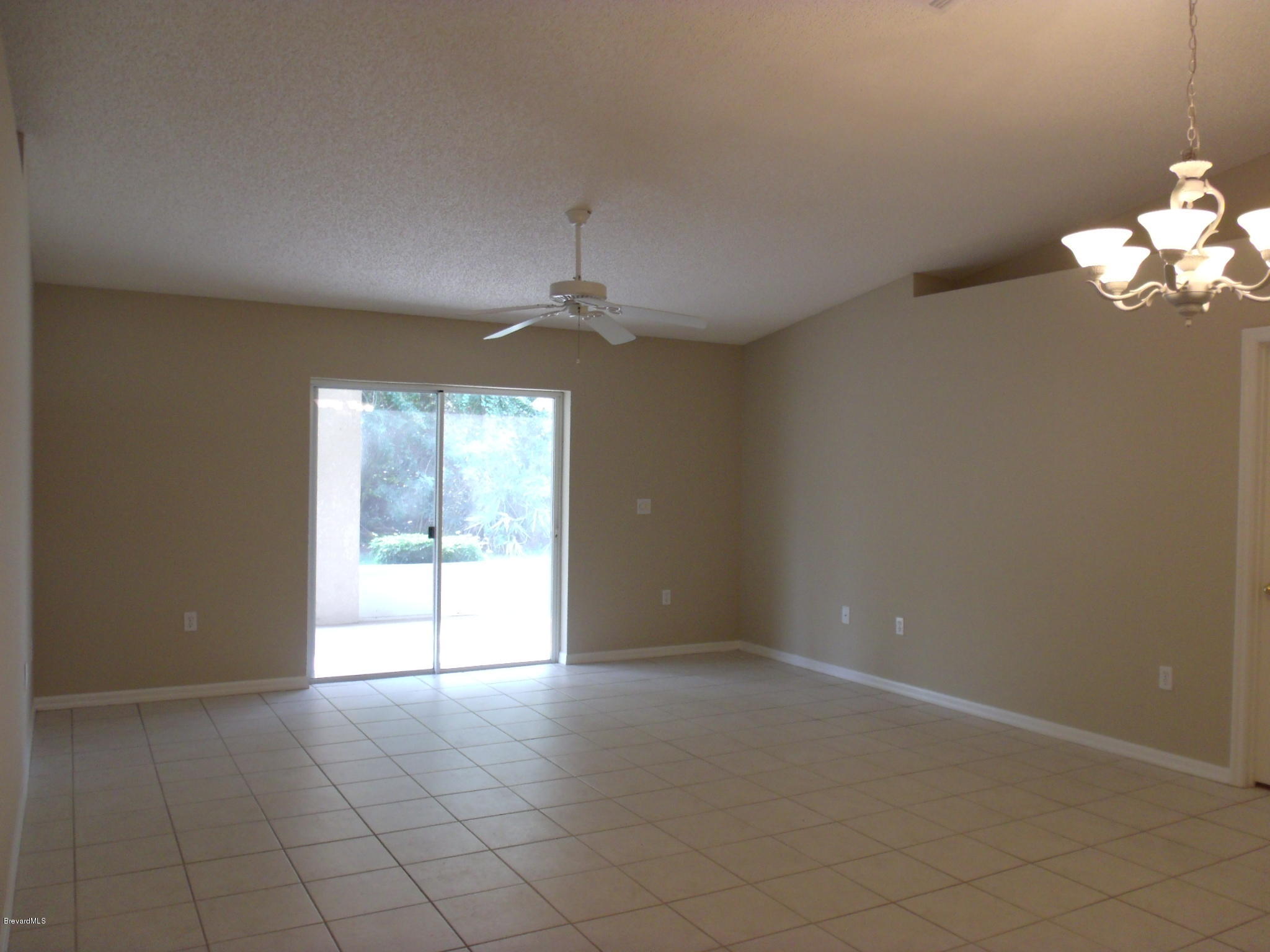 2126 Spring Creek Circle Palm Bay, FL 32905 - Photo 5 of 23 5-living room