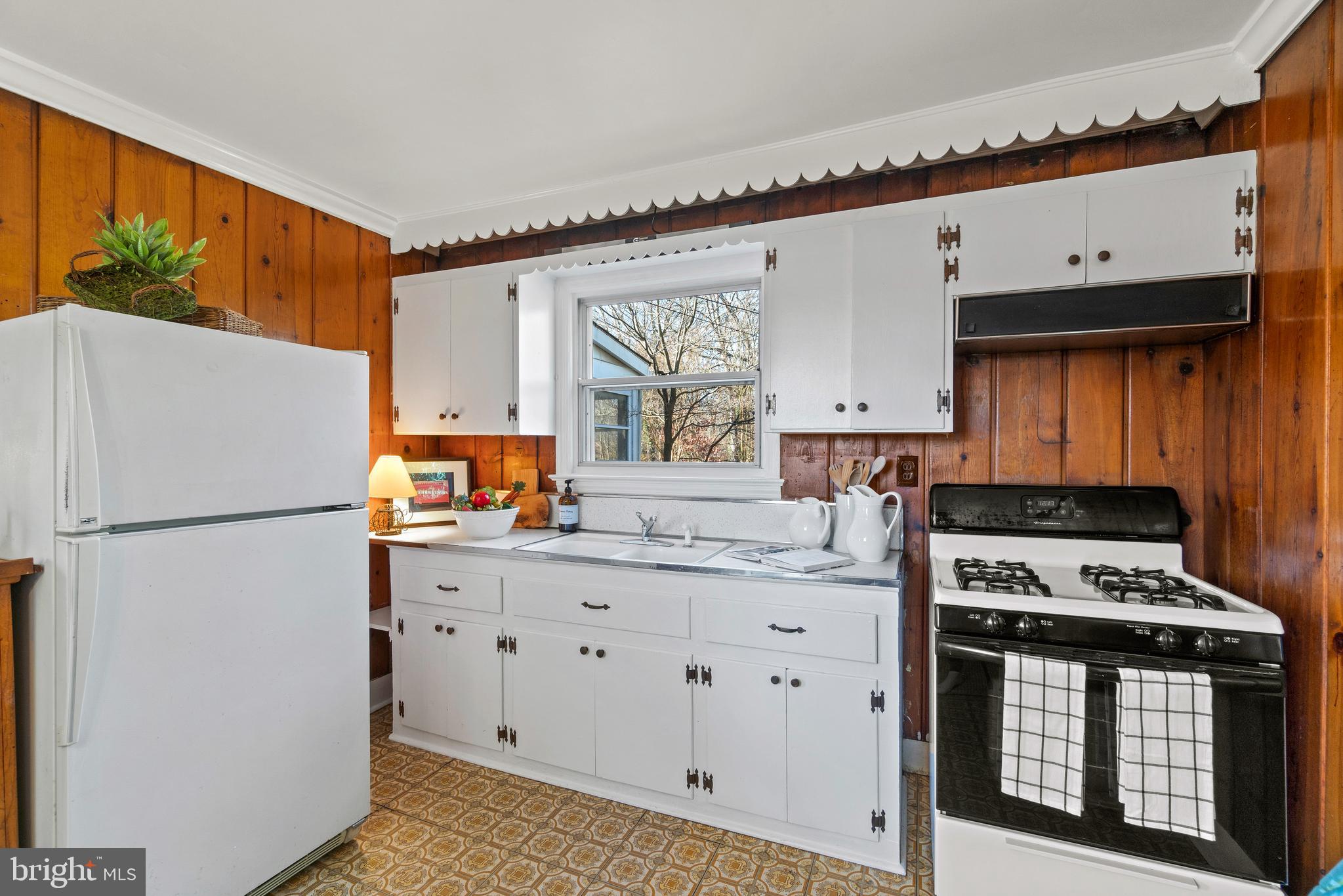 4925 Ridgewood Road Alexandria, VA 22312 - Photo 11 of 34 Gallery Image 11