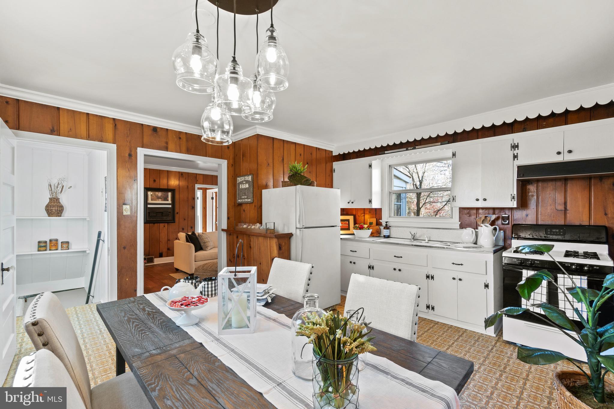 4925 Ridgewood Road Alexandria, VA 22312 - Photo 18 of 34 Gallery Image 18