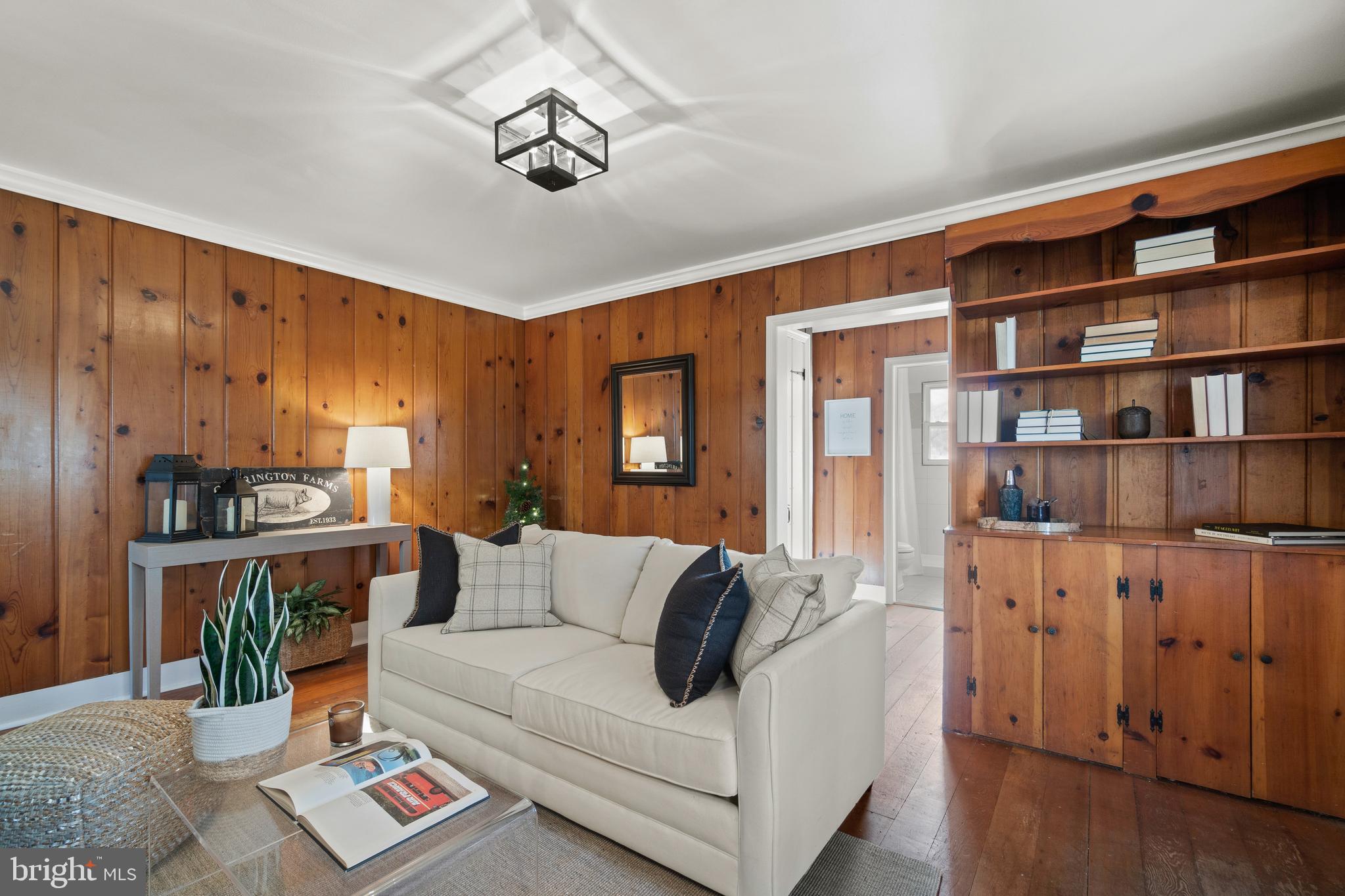 4925 Ridgewood Road Alexandria, VA 22312 - Photo 7 of 34 Gallery Image 7