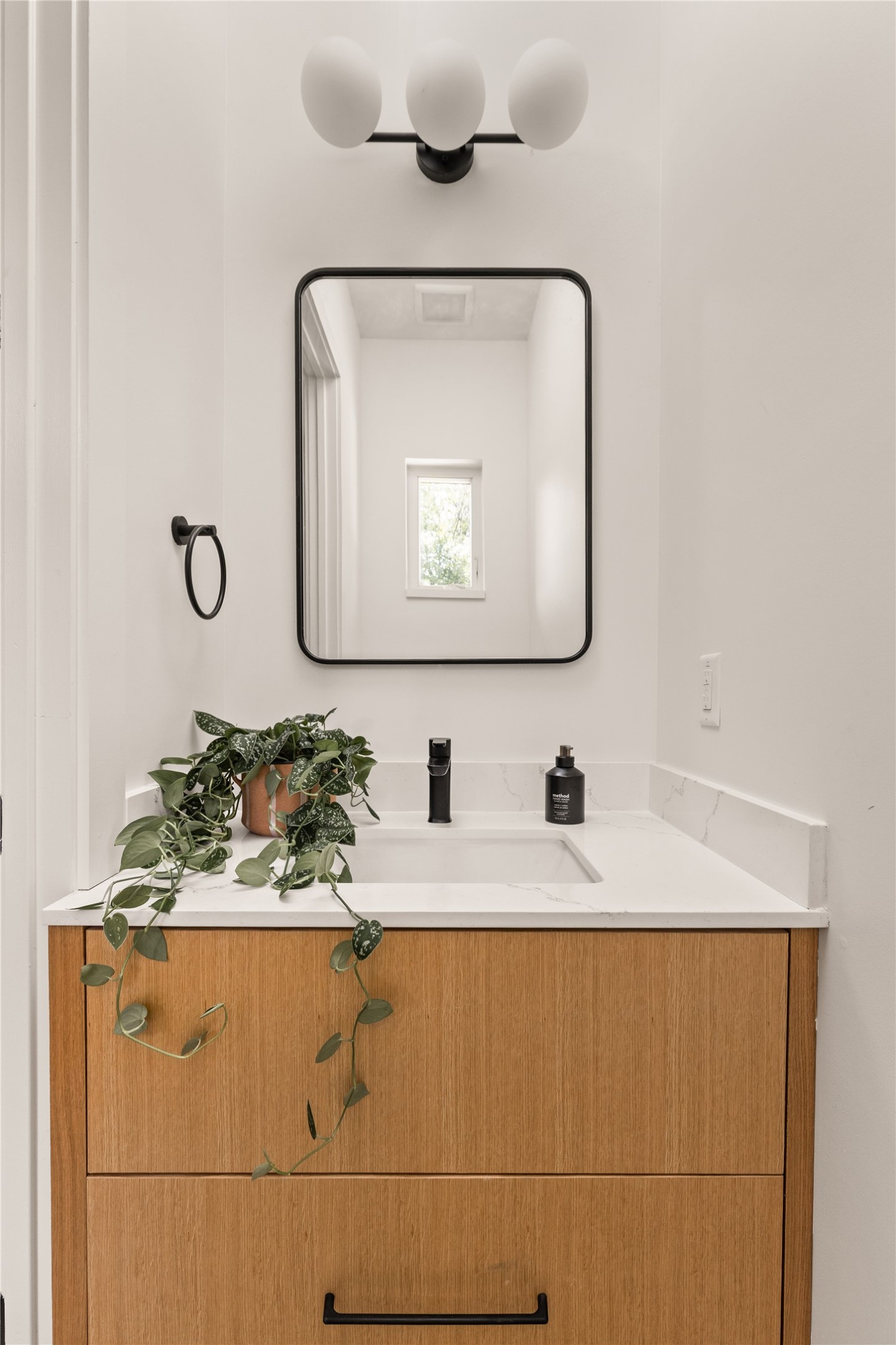 4530 Clawson Road, Unit 1 Austin, TX 78745 - Photo 11 of 24 Bathroom with vanity