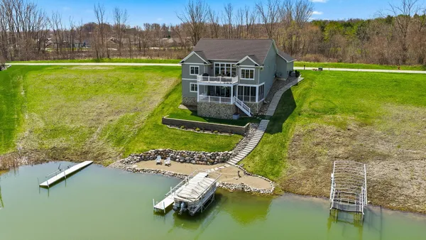$975,000 | 140 Ln 282 Hamilton Lake, Hamilton, IN 46742