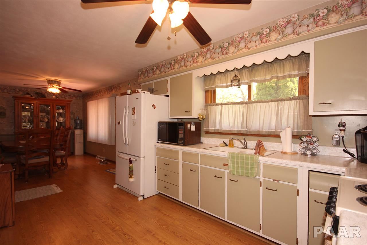 4222 South Paramount Road Bartonville, IL 61607 - Photo 11 of 31 Gallery Image 11