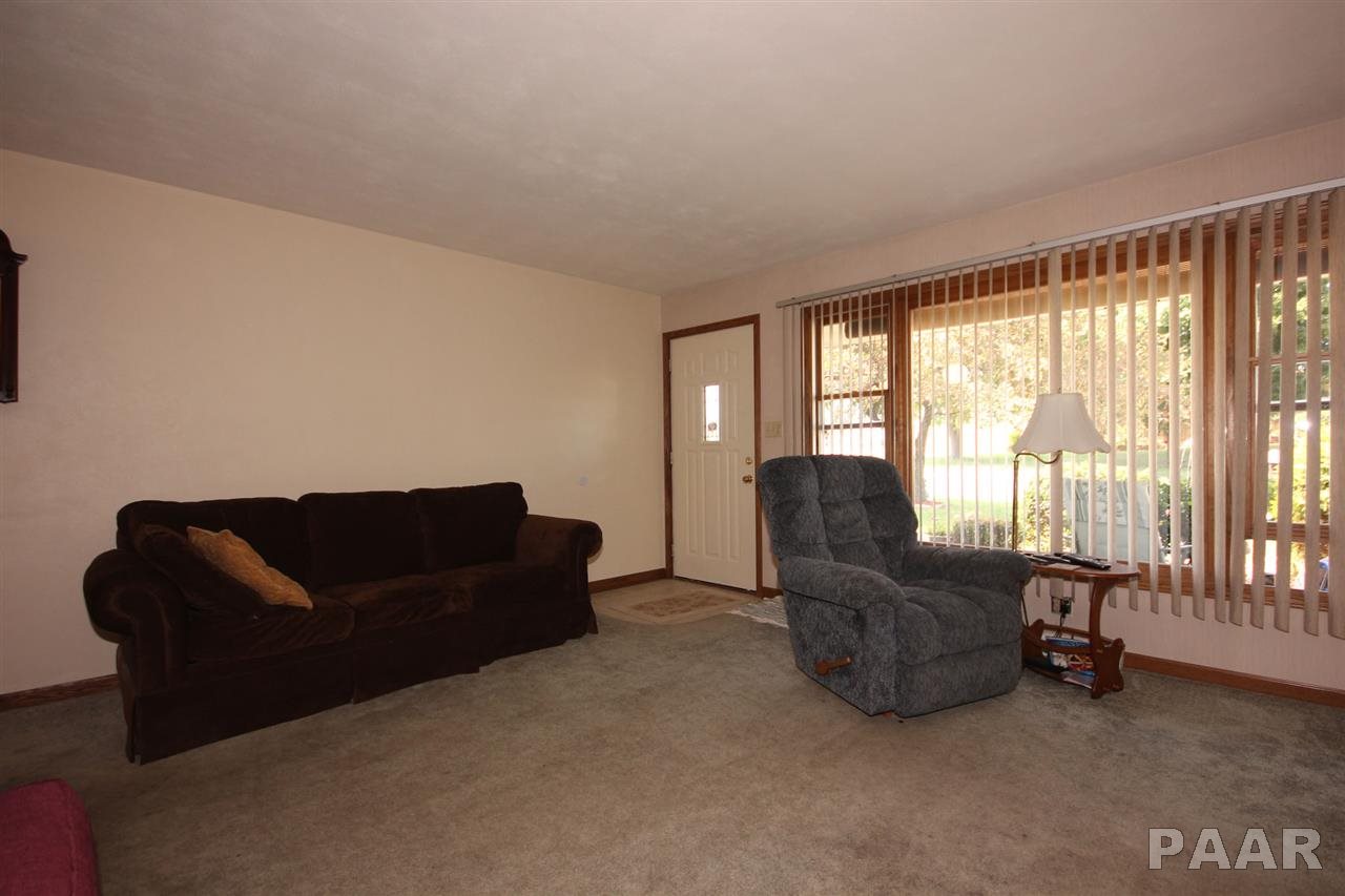 4222 South Paramount Road Bartonville, IL 61607 - Photo 18 of 31 Gallery Image 18