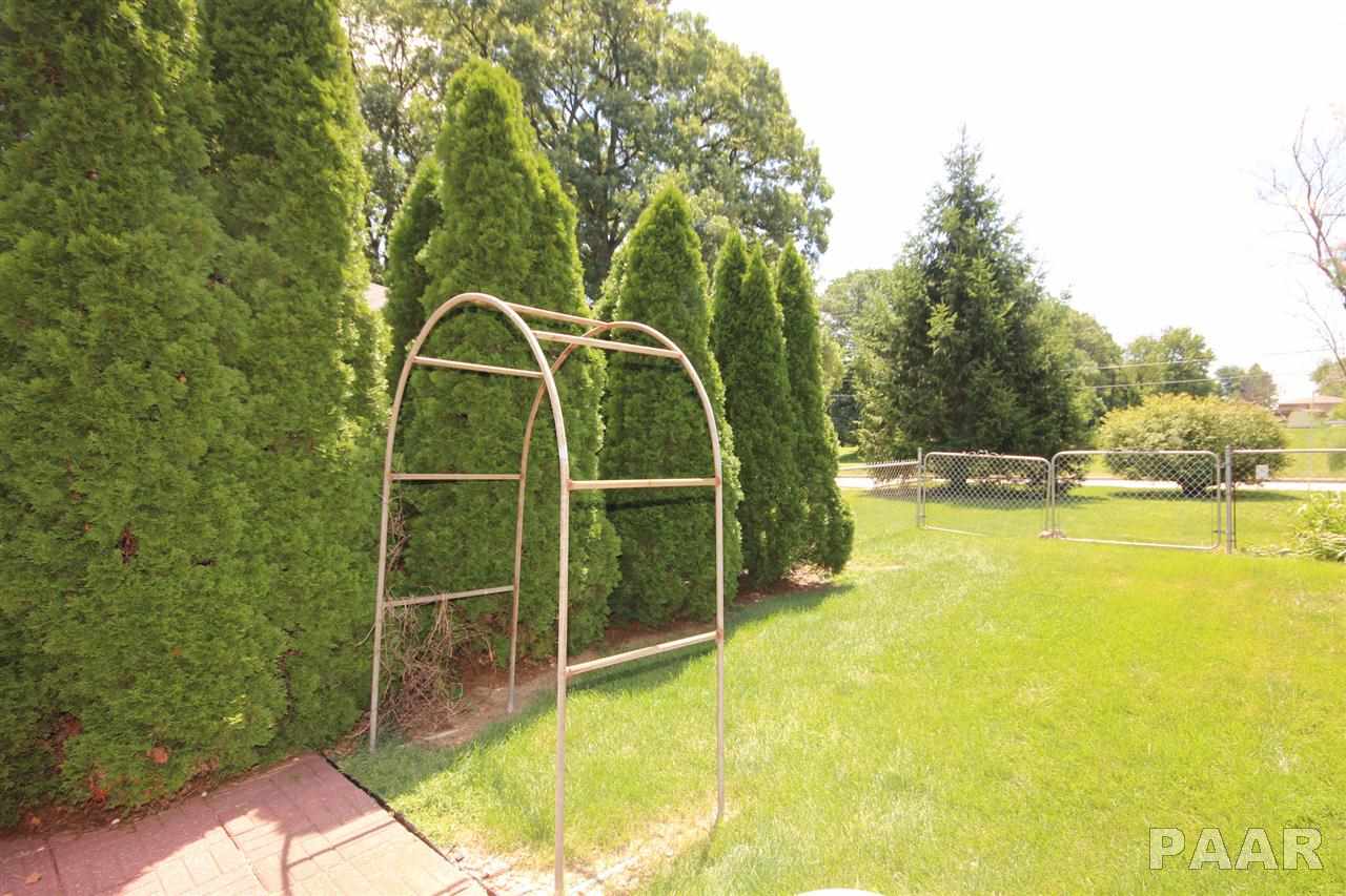 4222 South Paramount Road Bartonville, IL 61607 - Photo 9 of 31 Gallery Image 9
