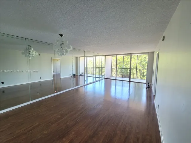 $125,000 | 7080 Environ Boulevard, Unit 424, Lauderhill, FL 33319