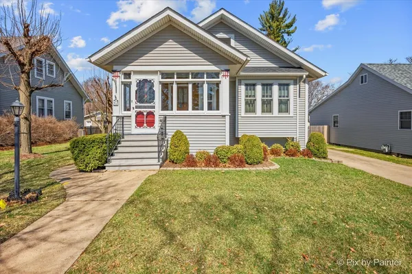 $294,108 | 92 Hawley Avenue, West Dundee, IL 60118