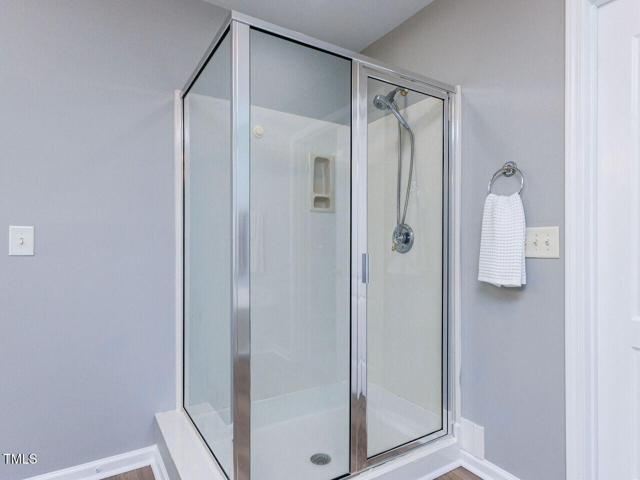 7609 Derek Drive Raleigh, NC 27613 - Photo 19 of 44 Primary Bath