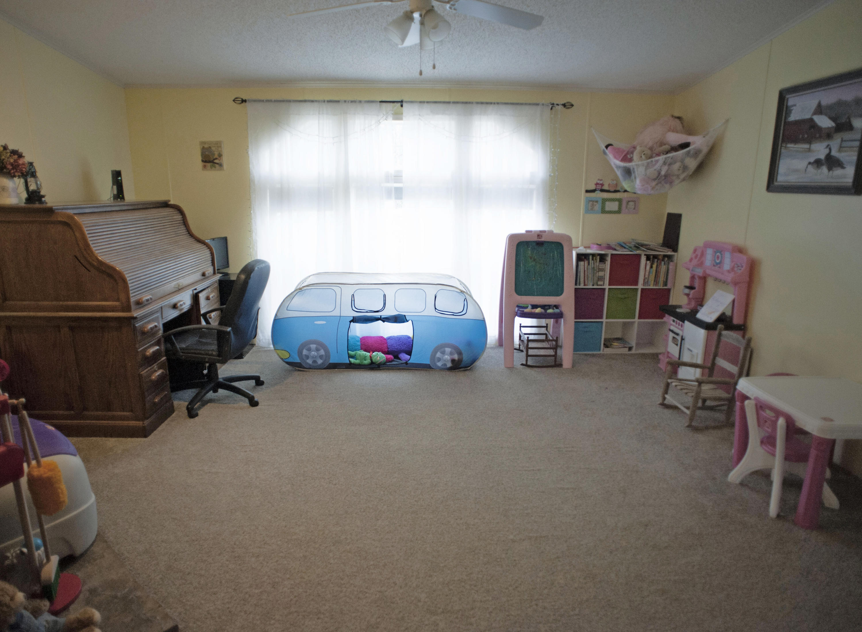 241 Cheyenne Road Robbins, NC 27325 - Photo 10 of 30 Family Room