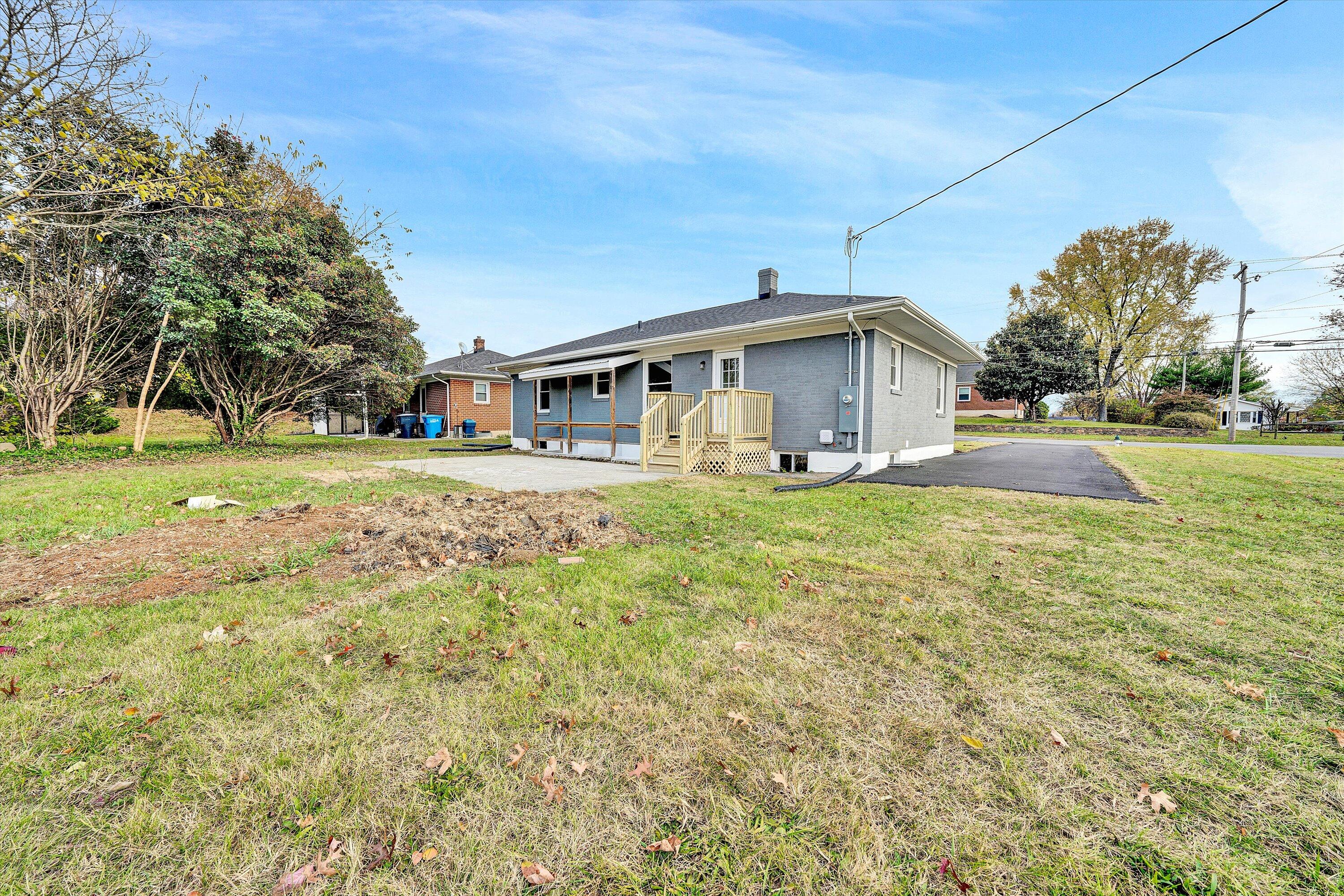 402 Fugate Road Northeast Roanoke, VA 24012 - Photo 26 of 28 26-DSC00217