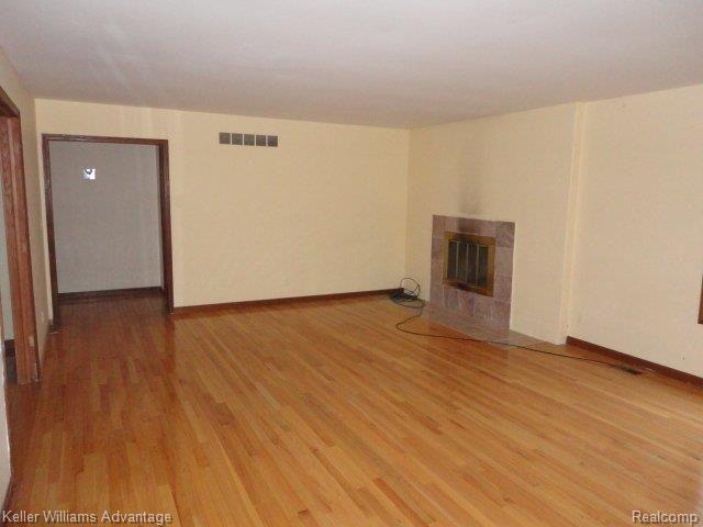 35603 Tall Pine Road Farmington, MI 48335 - Photo 7 of 16 FR (2)