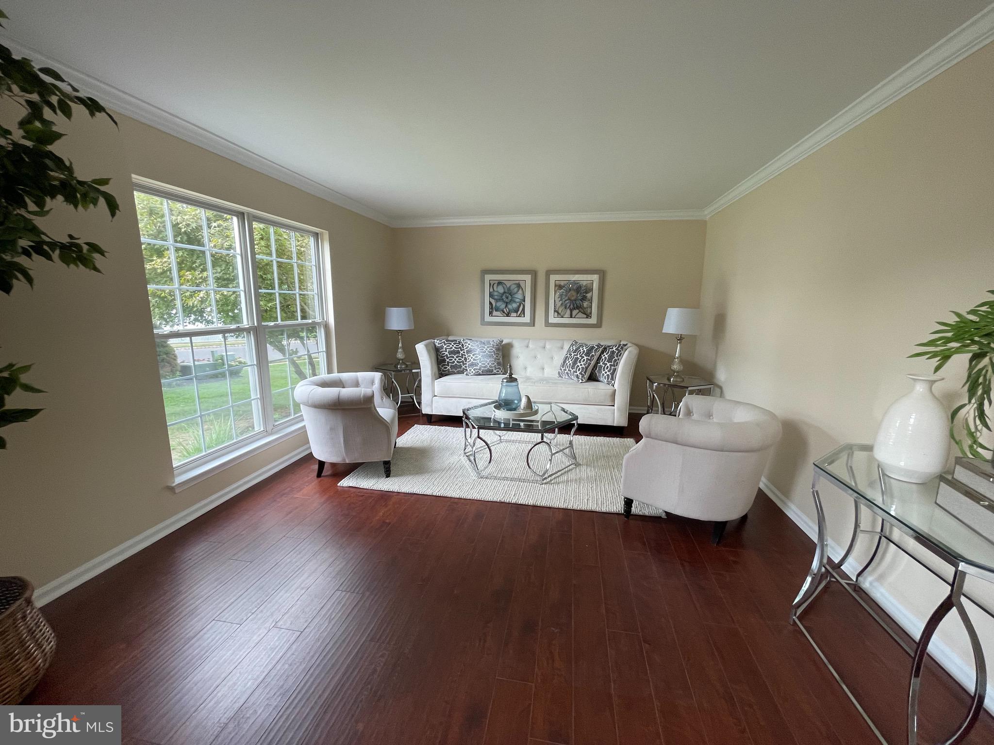 8 Mullen Drive Sicklerville, NJ 08081 - Photo 5 of 47 living room