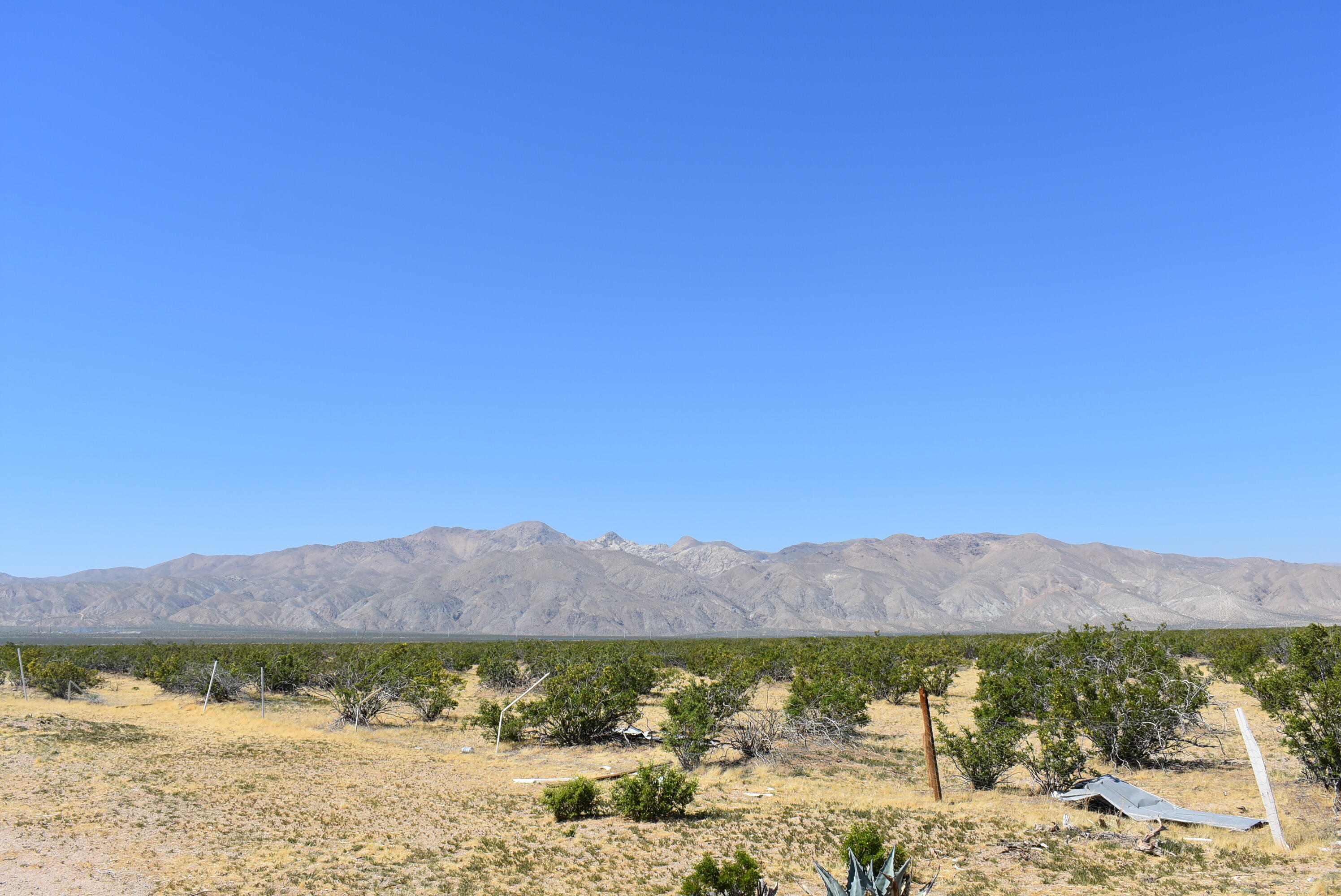 Yerba Boulevard Mojave, CA 93501 - Photo 4 of 13 a view of an ocean with a mountain