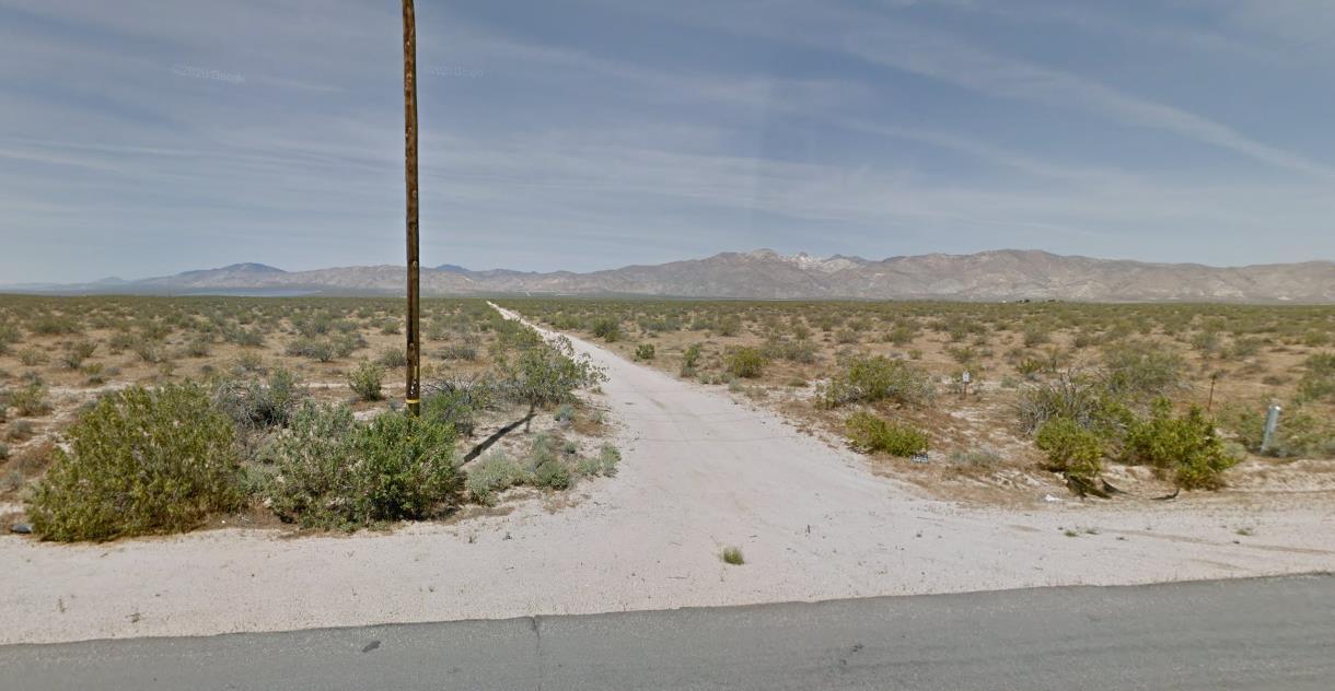 Yerba Boulevard Mojave, CA 93501 - Photo 5 of 13 a view of lake with mountain