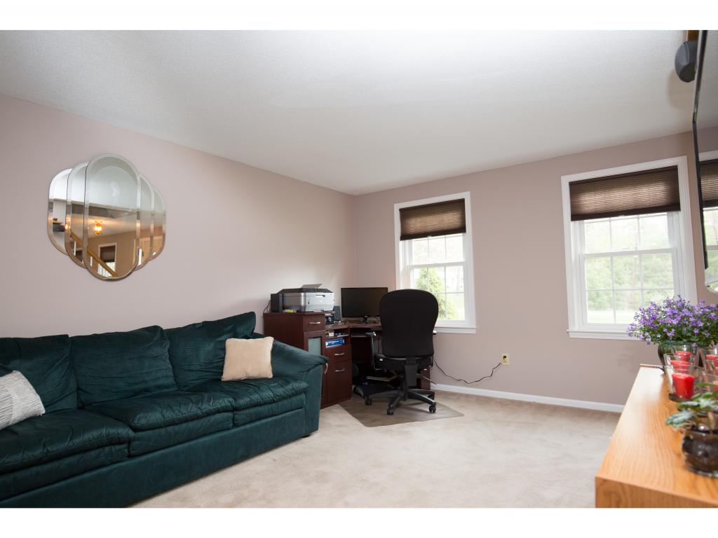 30 Greenwich Road Litchfield, NH 03052 - Photo 11 of 28